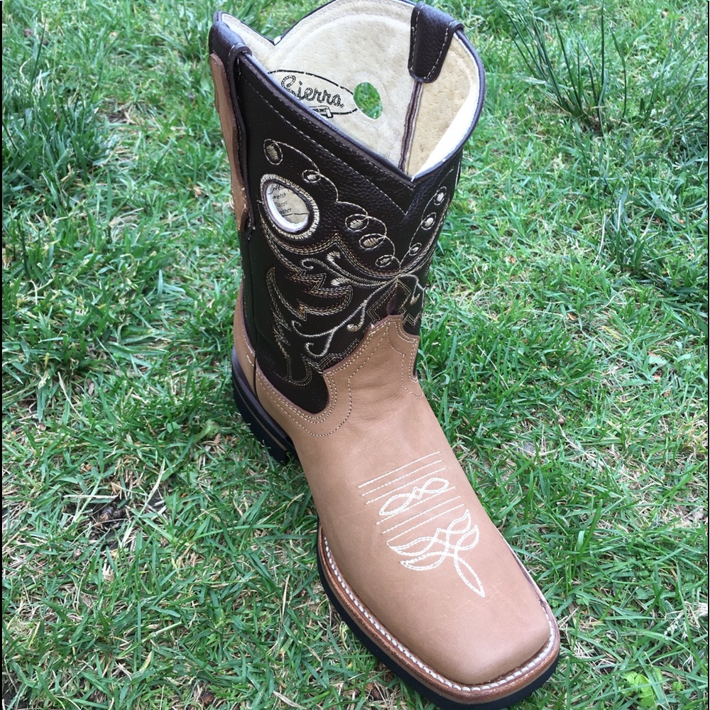 Women’s cowgirl boots Square toe Honey Color